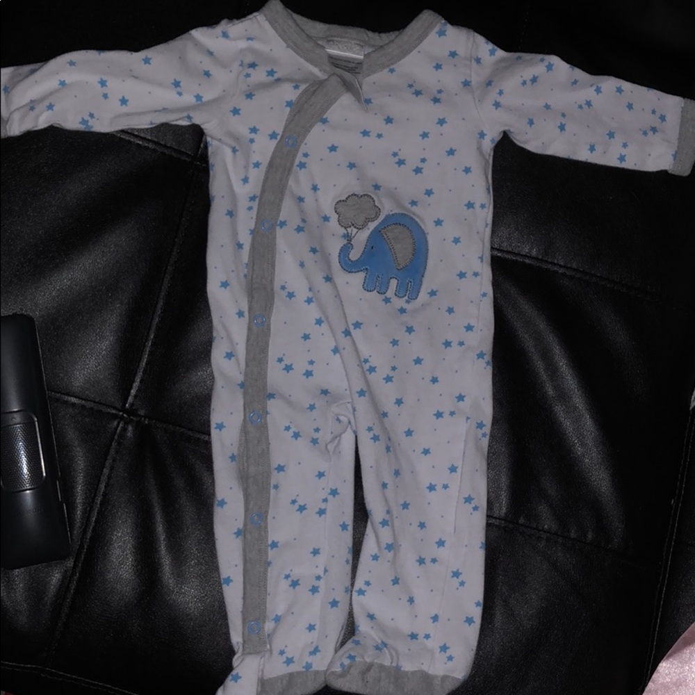 Gender neutral outfit or pj